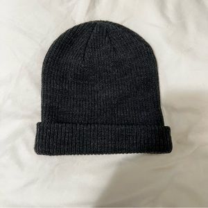 AERO GREY BEANIE